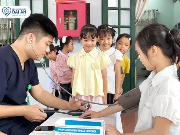 Đồng hành cùng địa phương, chung tay chăm sóc sức khỏe cộng đồng